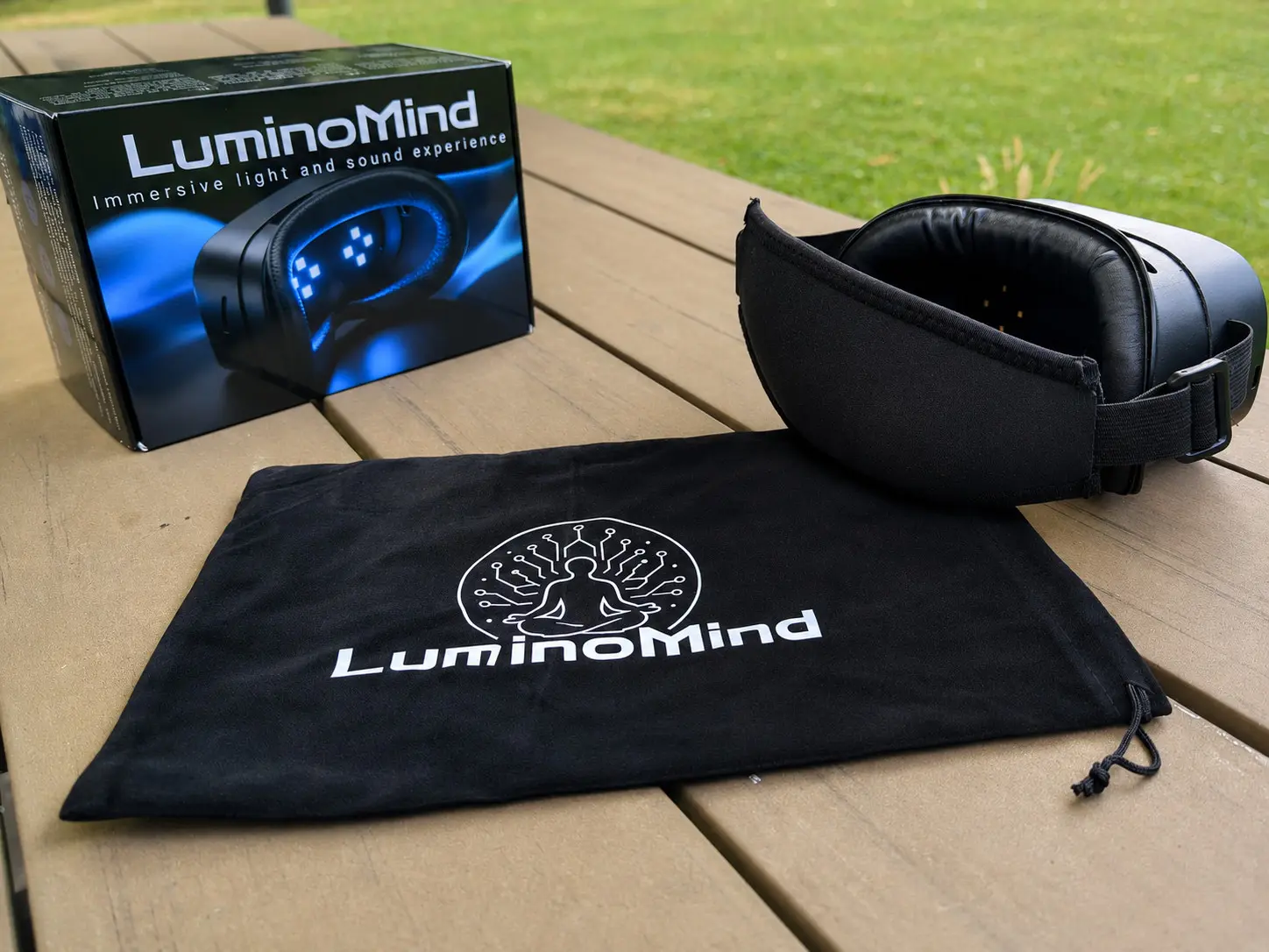 Appareil, boîte et housse de protection LuminoMind